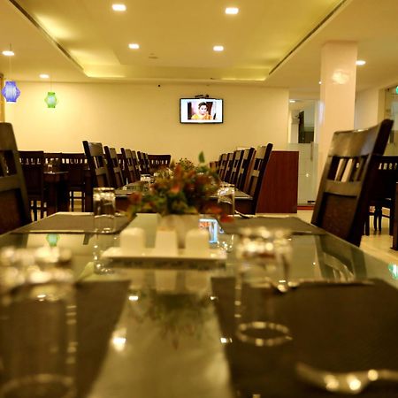 Hotel Queens Inn Velankanni Esterno foto