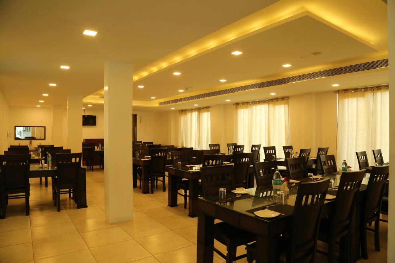 Hotel Queens Inn Velankanni Esterno foto