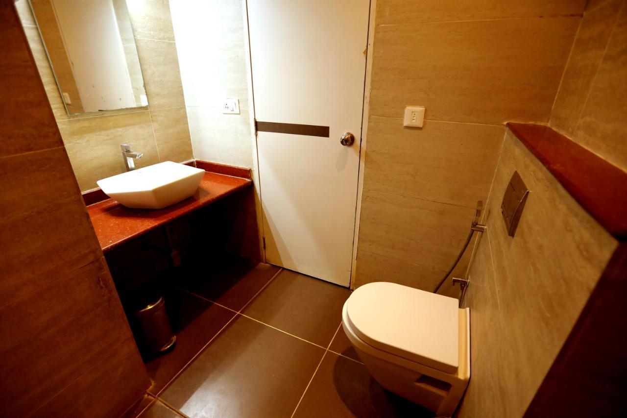Hotel Queens Inn Velankanni Esterno foto