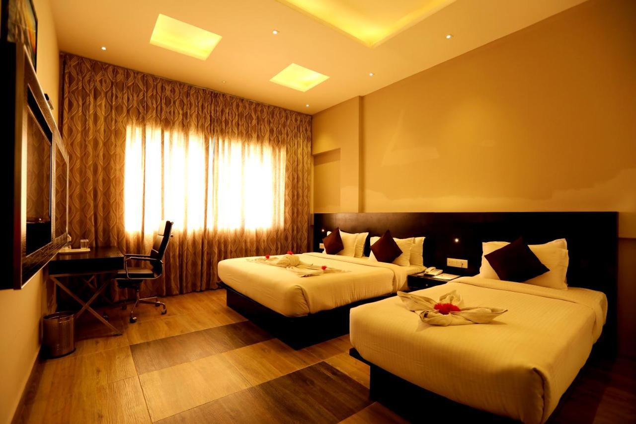 Hotel Queens Inn Velankanni Esterno foto