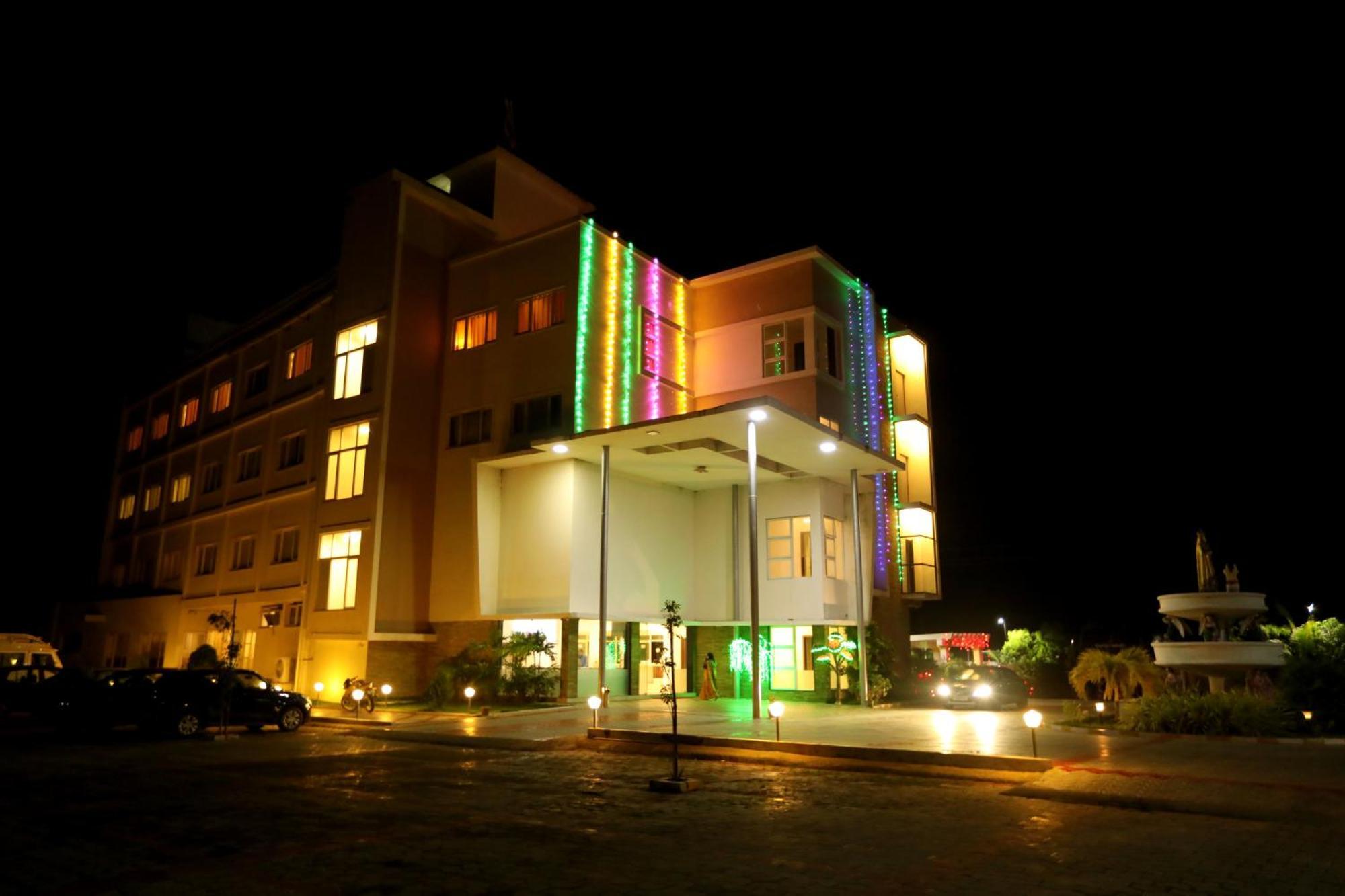 Hotel Queens Inn Velankanni Esterno foto