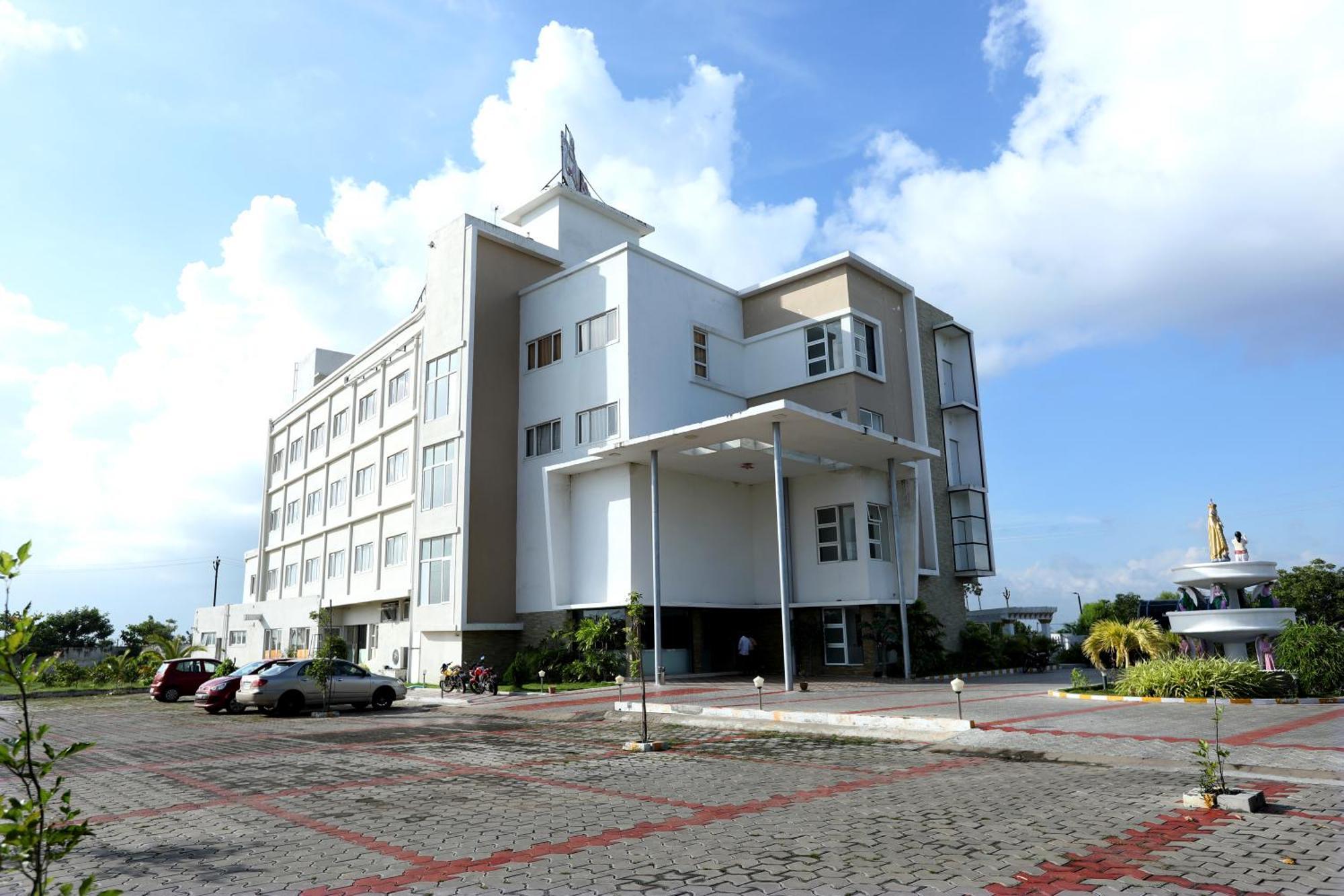 Hotel Queens Inn Velankanni Esterno foto