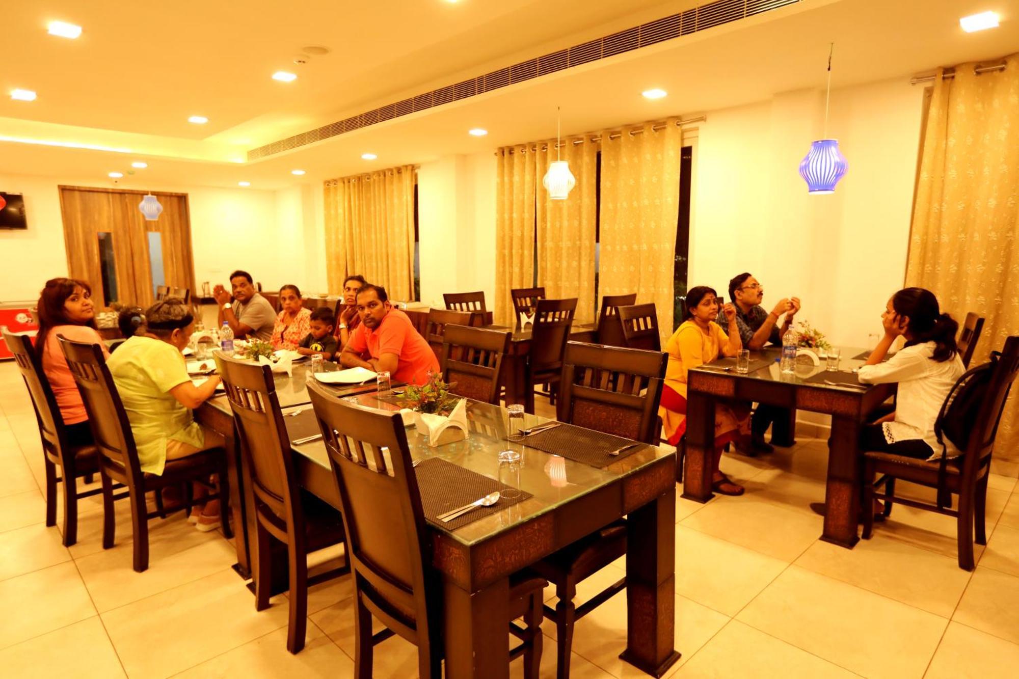 Hotel Queens Inn Velankanni Esterno foto