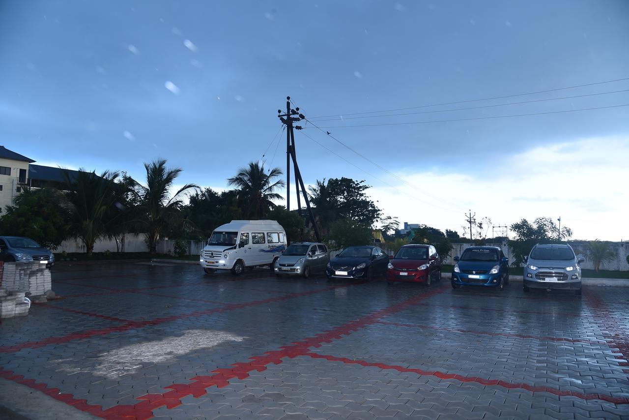 Hotel Queens Inn Velankanni Esterno foto