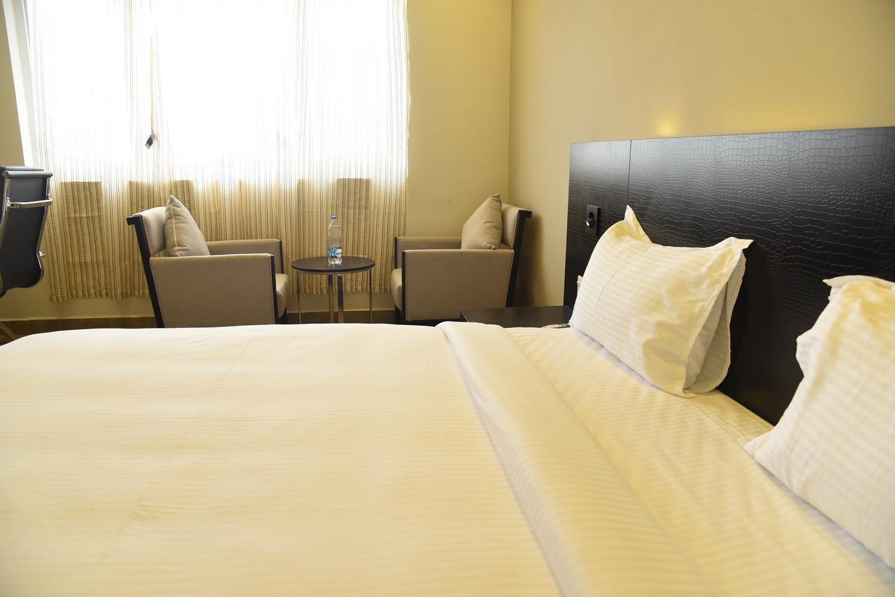 Hotel Queens Inn Velankanni Esterno foto
