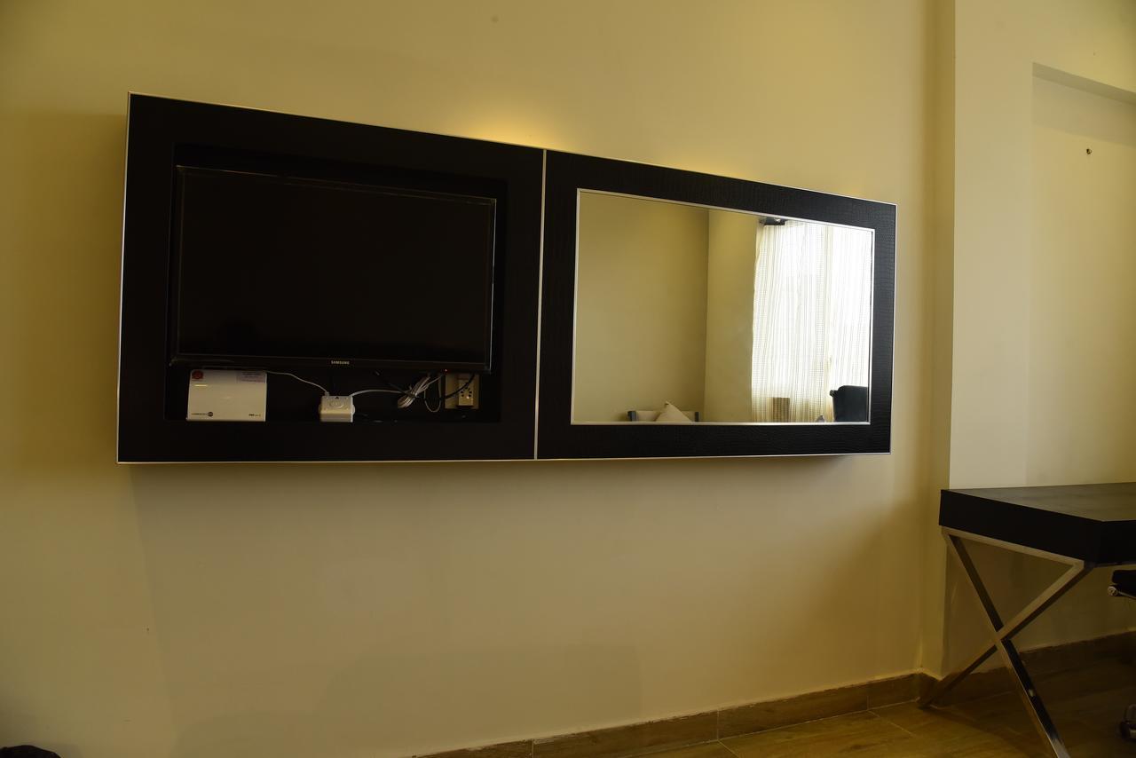 Hotel Queens Inn Velankanni Esterno foto