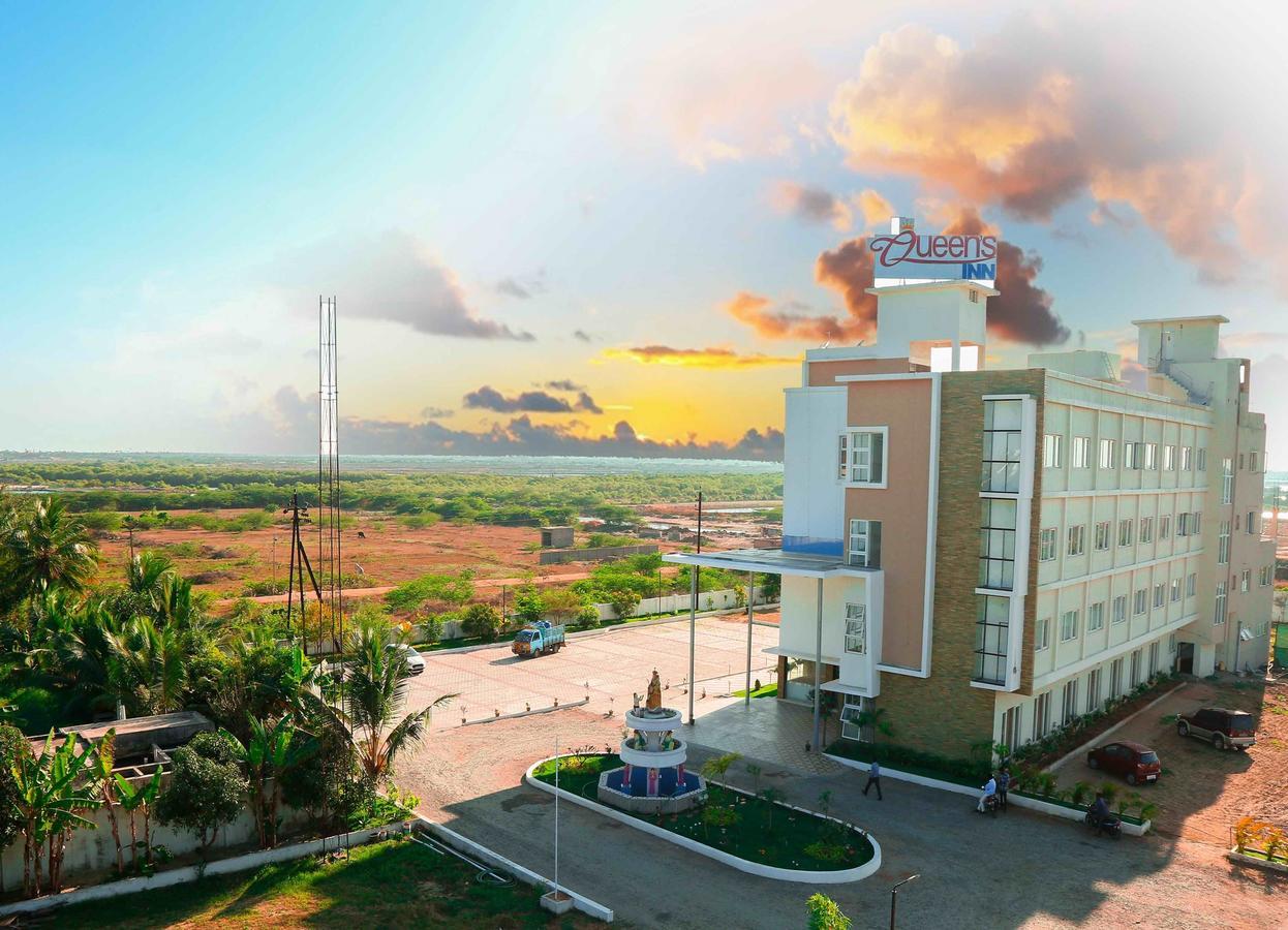 Hotel Queens Inn Velankanni Esterno foto