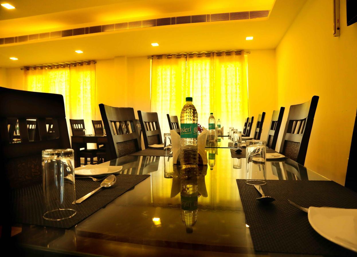 Hotel Queens Inn Velankanni Esterno foto