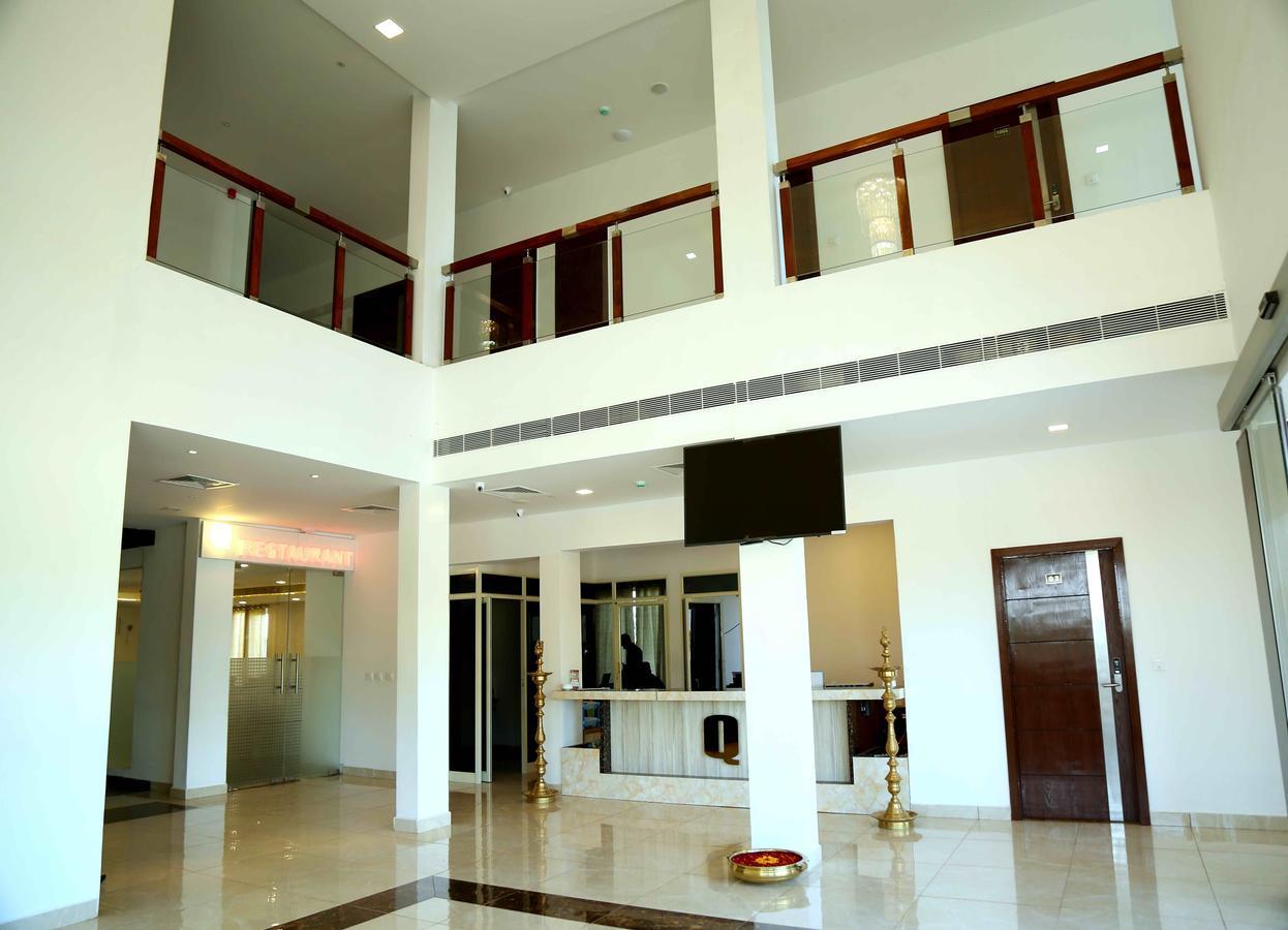 Hotel Queens Inn Velankanni Esterno foto