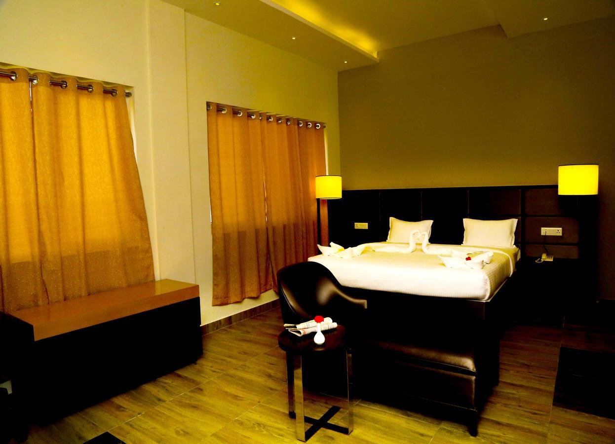 Hotel Queens Inn Velankanni Esterno foto