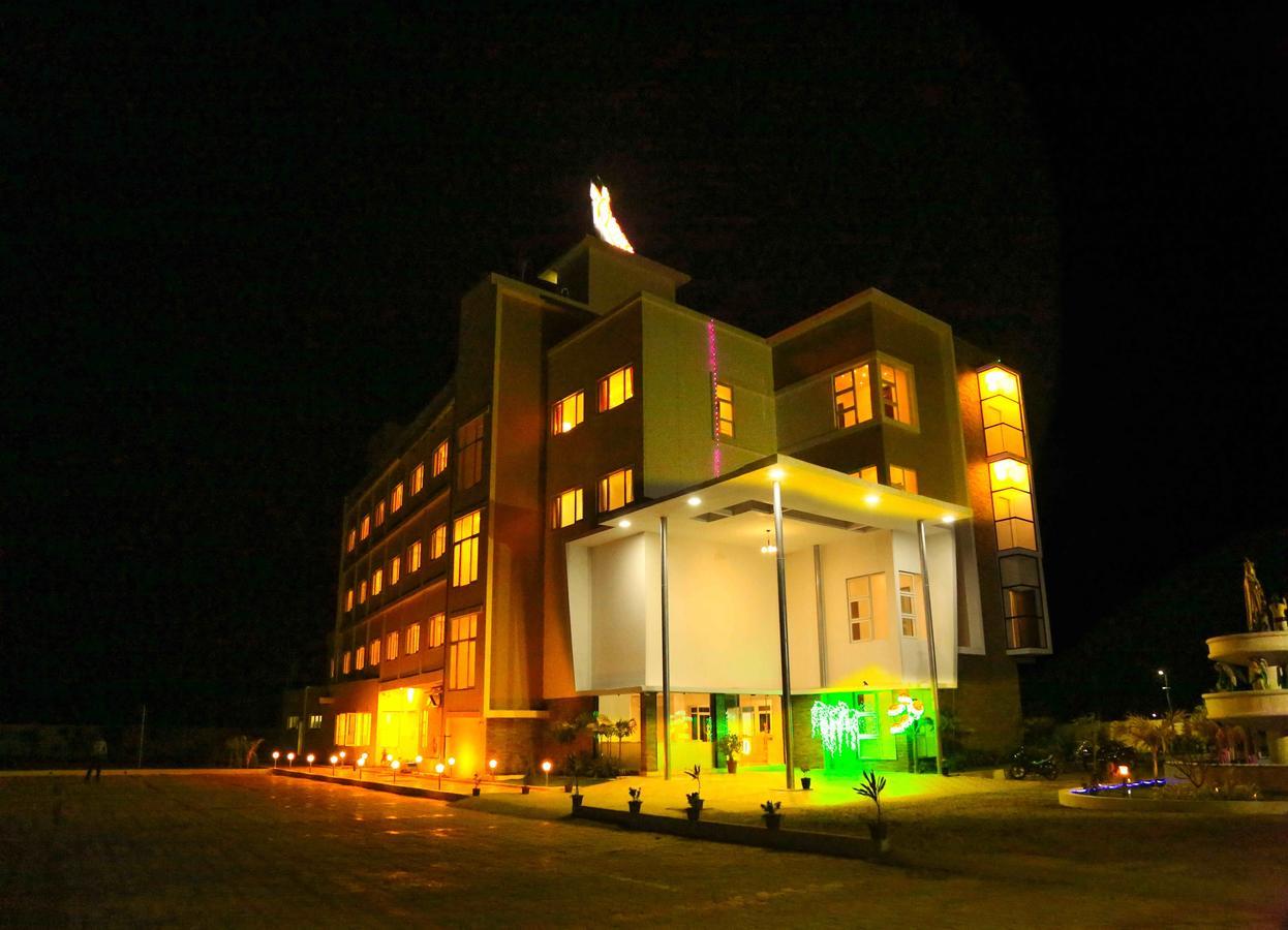 Hotel Queens Inn Velankanni Esterno foto